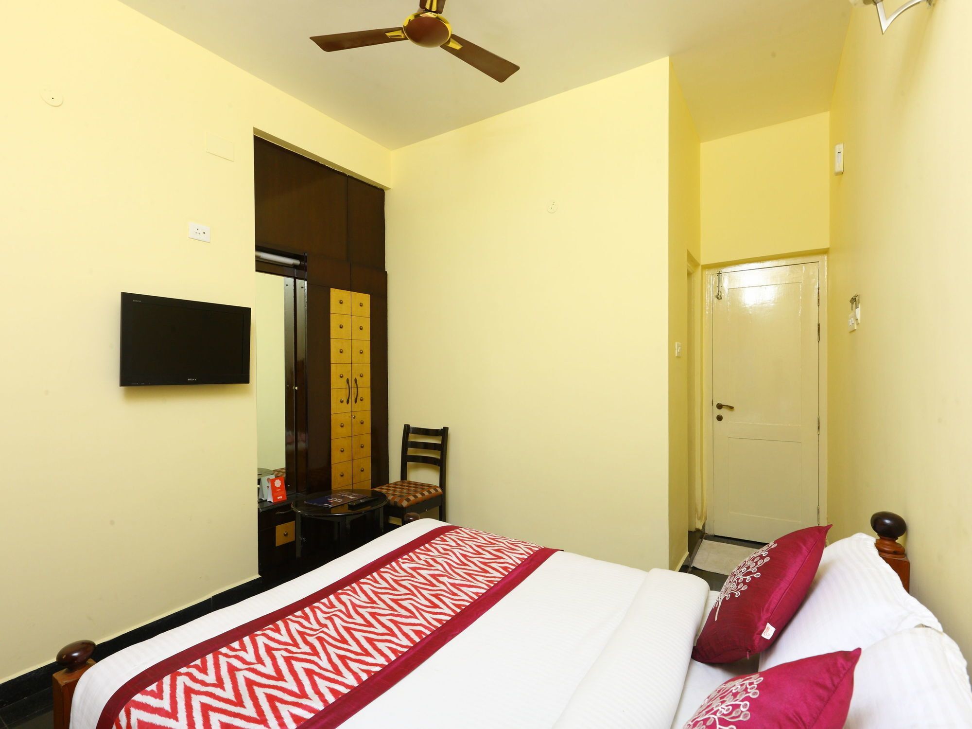 Oyo 10630 Hotel Nano Turf 马杜赖 外观 照片